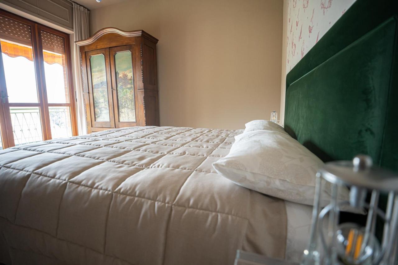 Ca'Du Lin - Jacuzzi Bed & Breakfast Cisterna d'Asti ภายนอก รูปภาพ