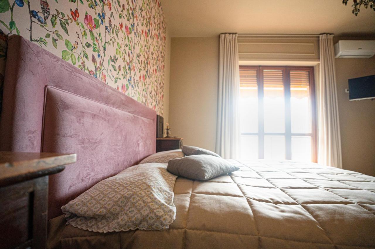 Ca'Du Lin - Jacuzzi Bed & Breakfast Cisterna d'Asti ภายนอก รูปภาพ