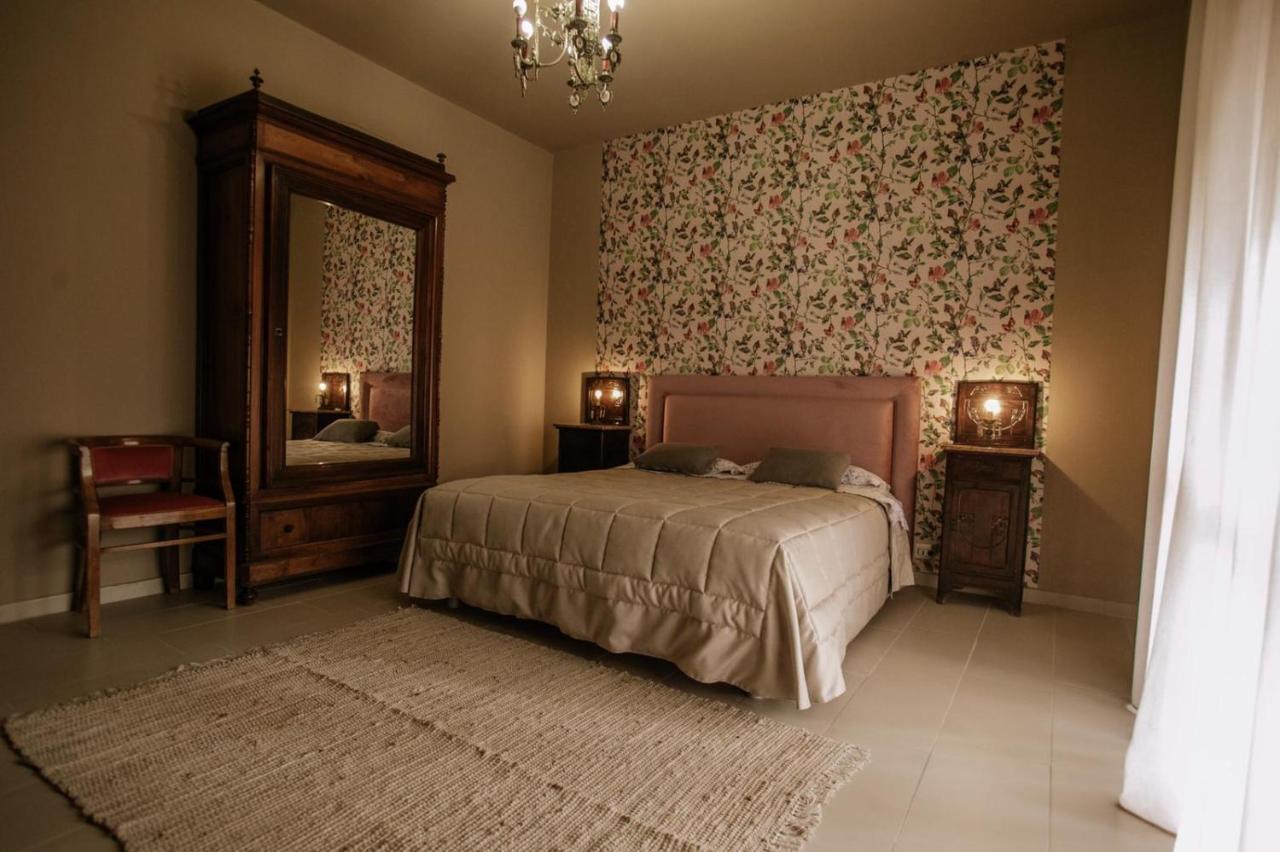Ca'Du Lin - Jacuzzi Bed & Breakfast Cisterna d'Asti ภายนอก รูปภาพ